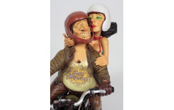 Bild 7 - Motorradfahrer mit Sozia