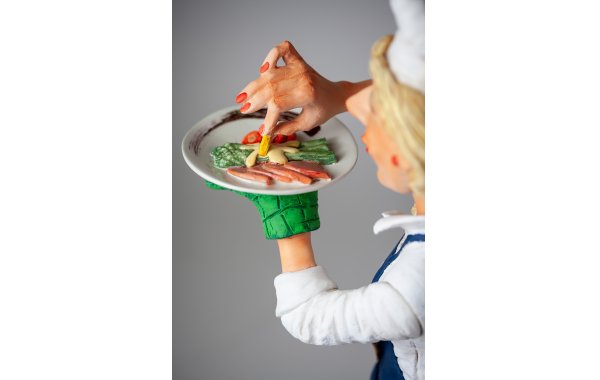 Bild 5 - Kchin lady cook