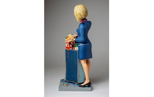 Bild 10 - The Flight Attendant Flugbegleiterin Stewardess